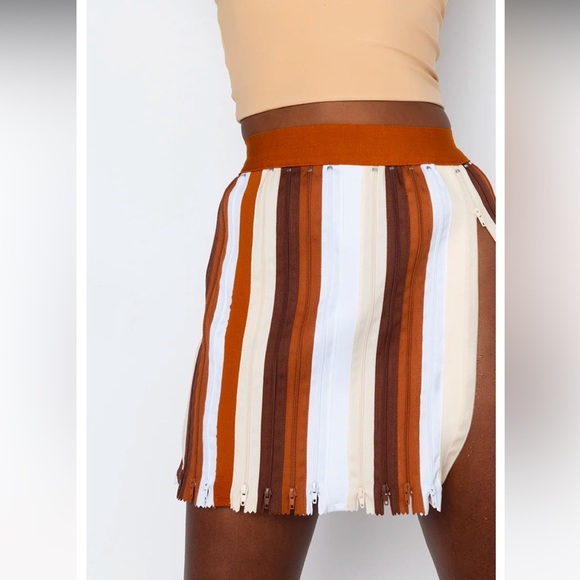 NWOT Akira Zipper Skirt - Picture 5 of 12